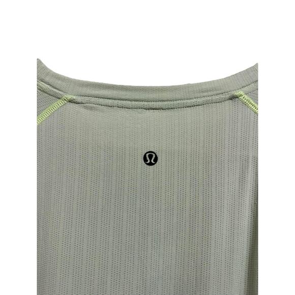 Lululemon Mens short sleeve green Athletic T-Shirt size M - Picture 2 of 5